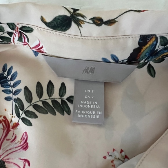 H&M - Long-sleeved Blouse - Picture 6 of 6